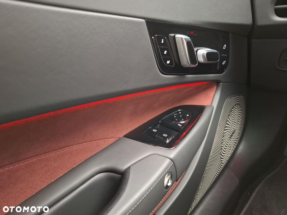 MG Cyberster 77kWh AWD Czarny Dach - 18