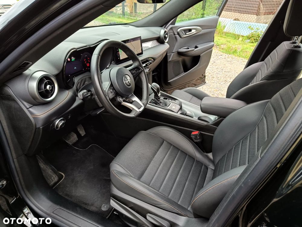 Alfa Romeo Tonale 1.5 T4 GSE mHEV TI DCT - 19