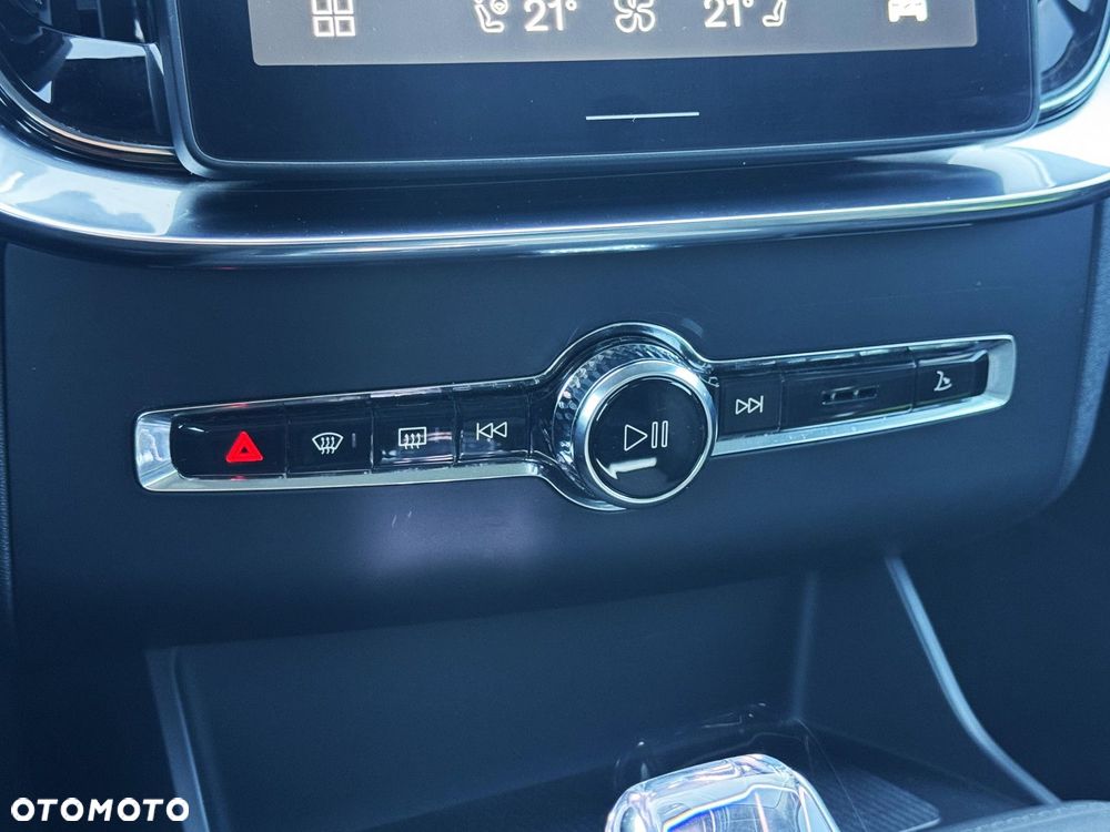 Volvo XC 90 - 19