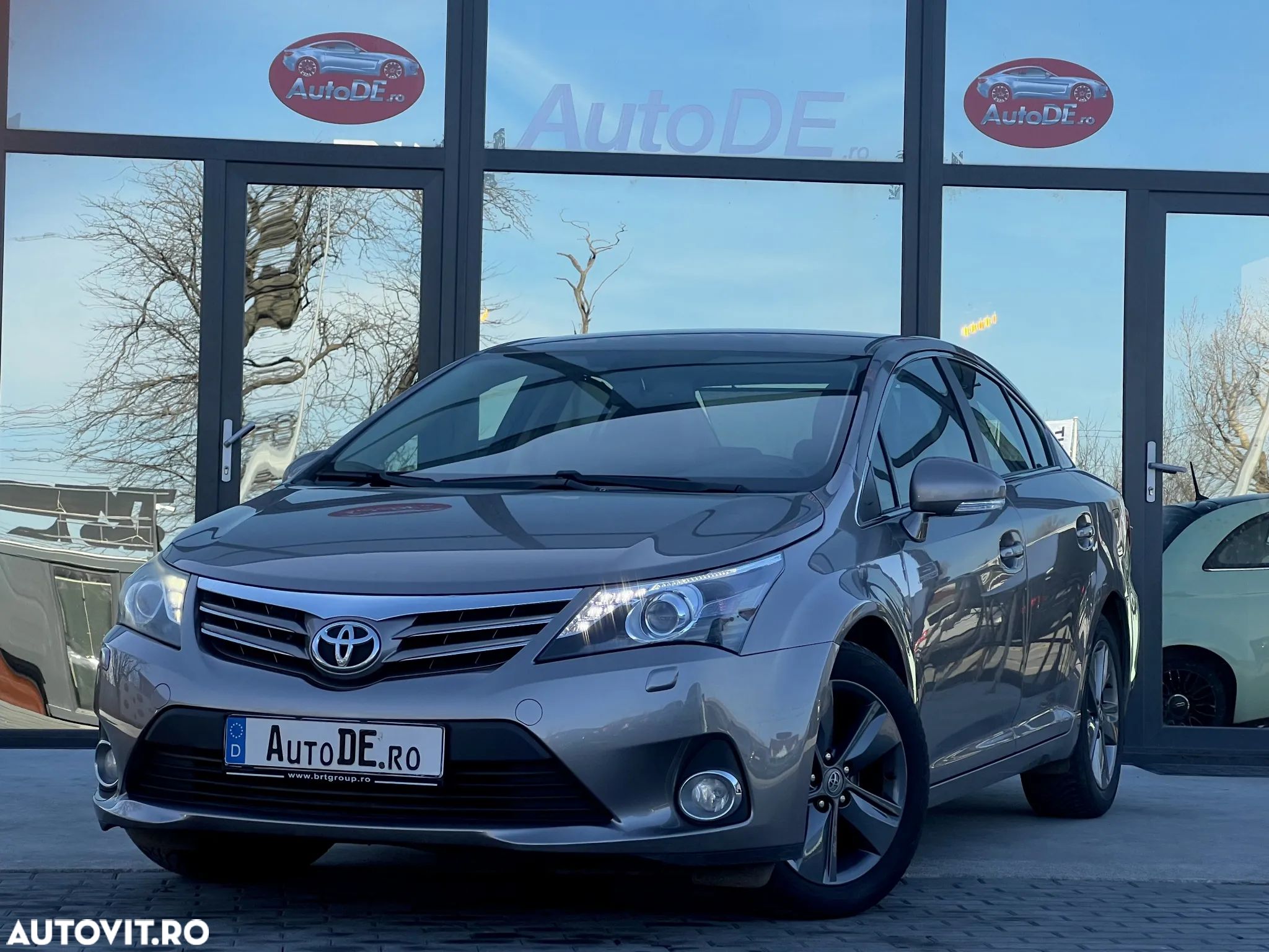 Toyota Avensis - 1