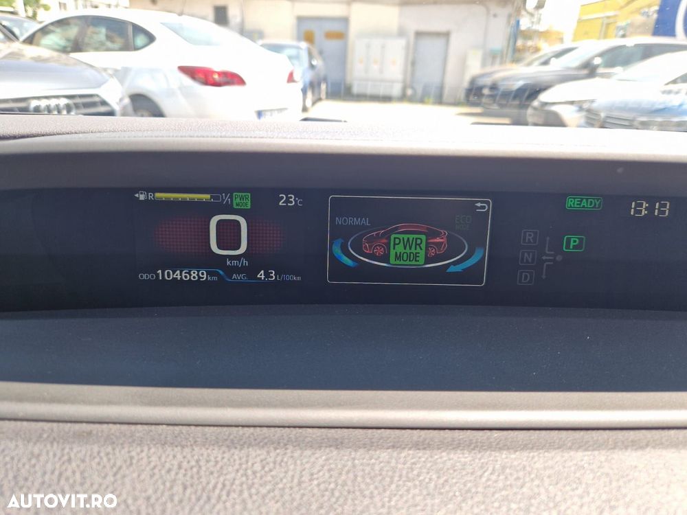 Toyota Prius - 17