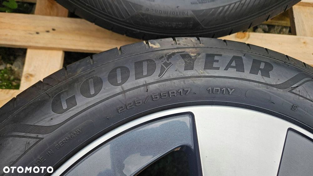 felgi aluminiowe bmw g30 7.5x17" et27 6868047 opony lato 225/55 r17 5m - 8