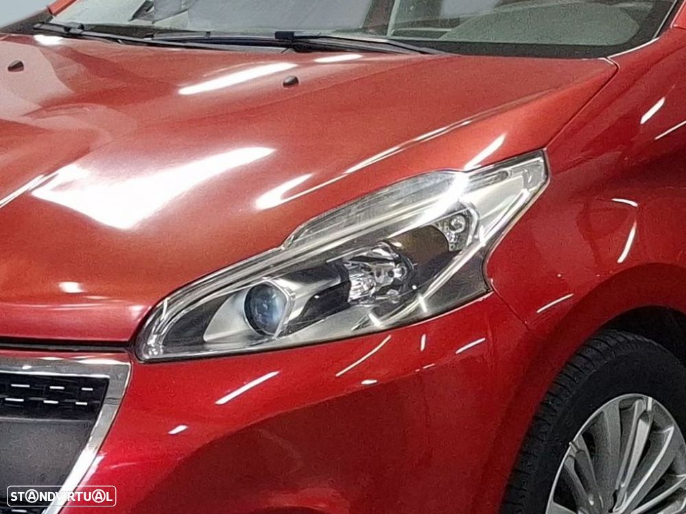 Peugeot 208 1.2 PureTech Signature - 3