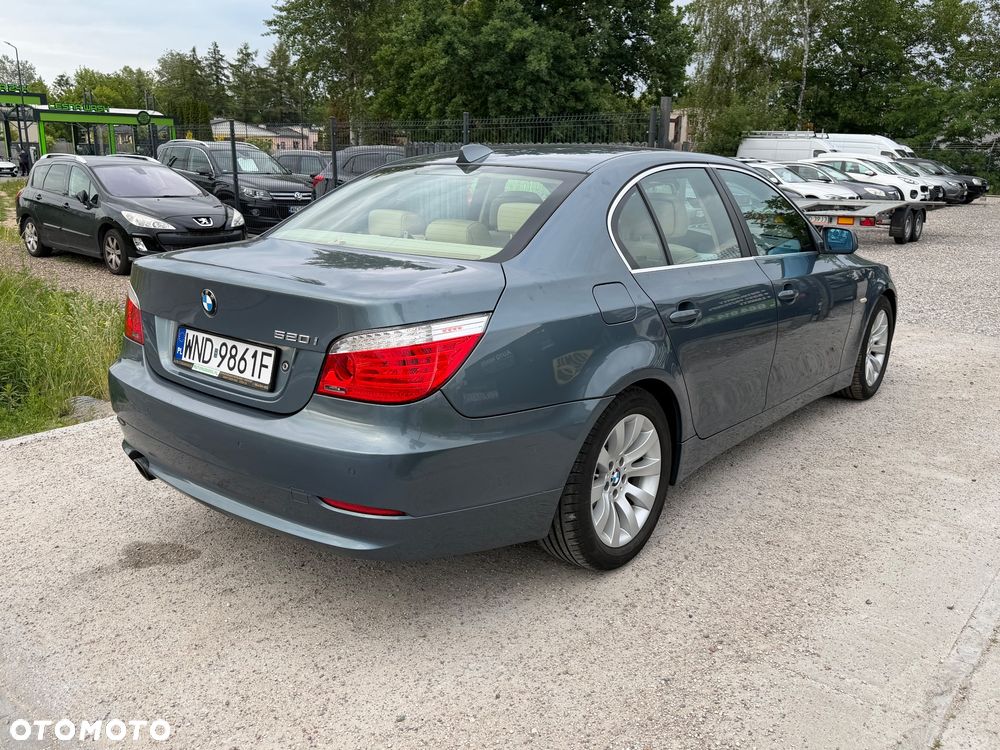 BMW Seria 5 520i Edition Exclusive - 6