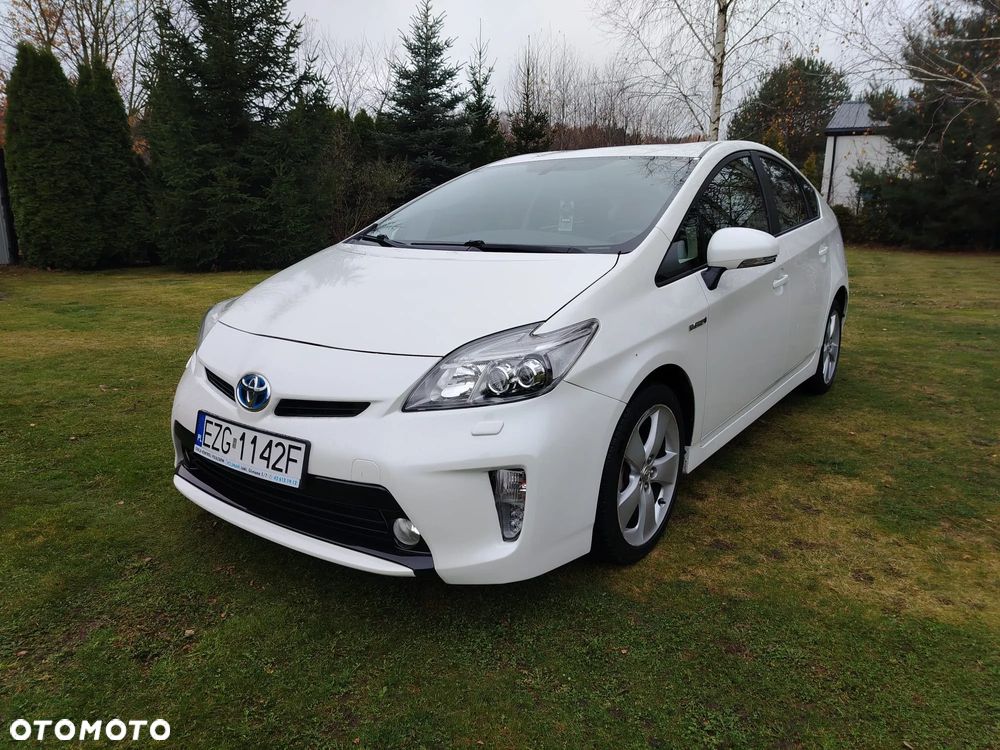 Toyota Prius (Hybrid) Executive - 1