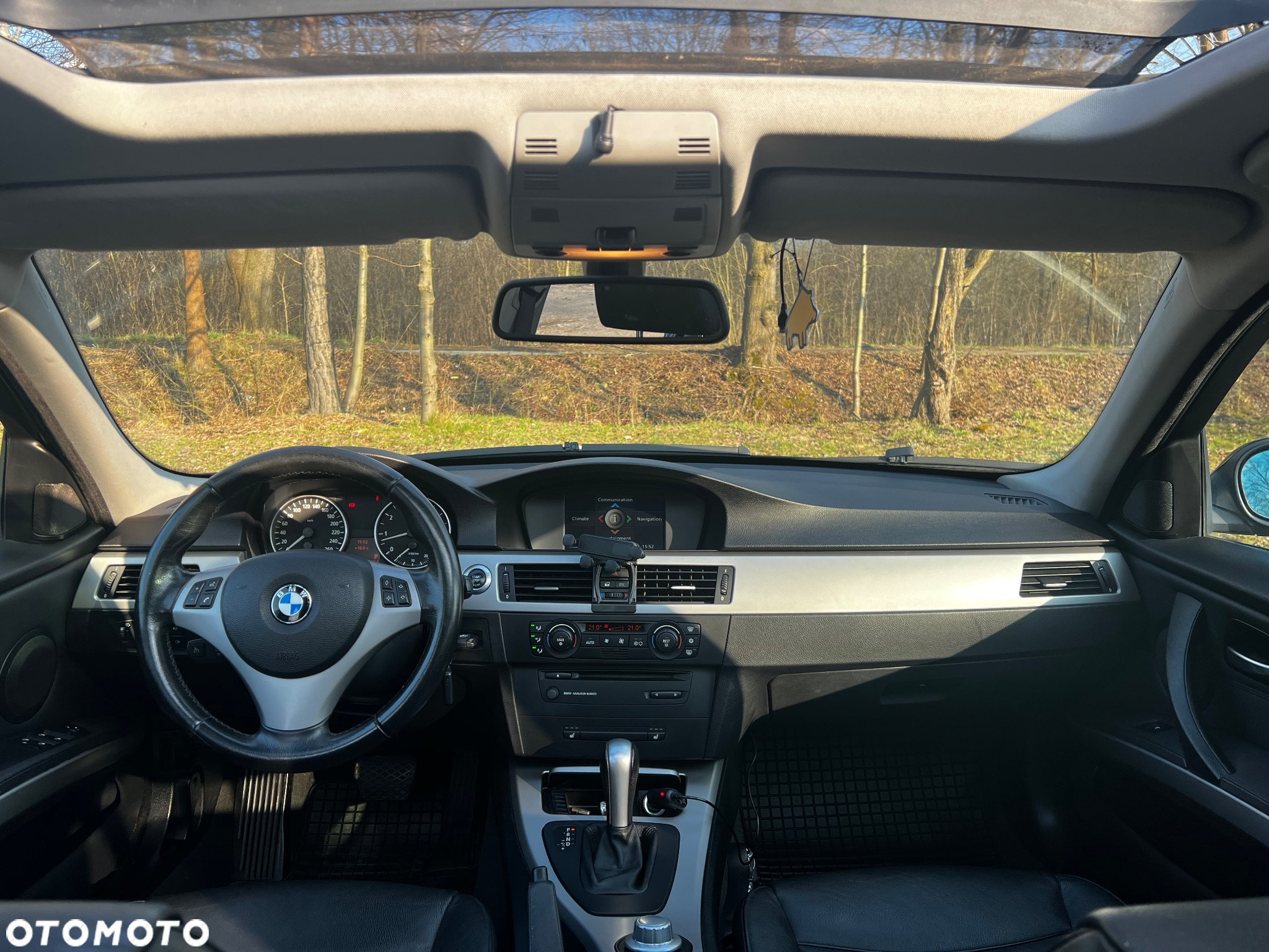 BMW Seria 3 320i Touring - 9