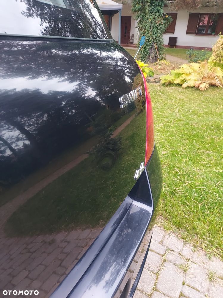 Suzuki Swift 2006 photo 3