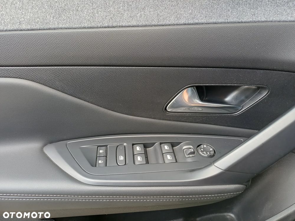 Peugeot 308 1.2 PureTech Allure Pack S&S EAT8 - 18