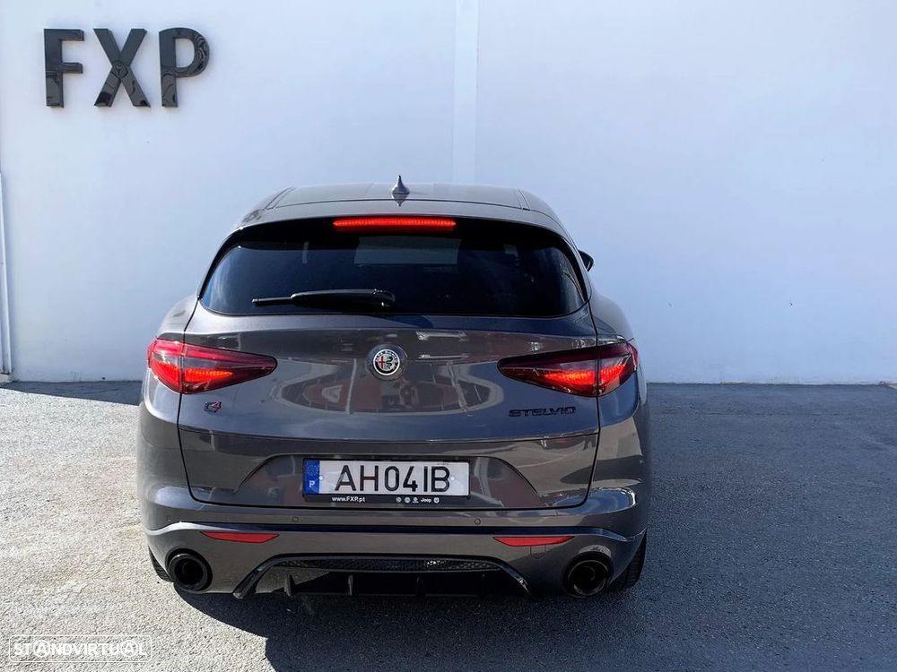 Alfa Romeo Stelvio 2.0 T Veloce TI Q4 AT8 - 6