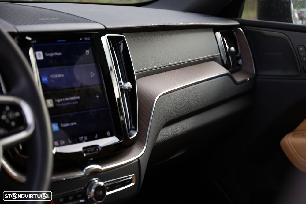 Volvo XC 60 2.0 T8 PHEV Inscription AWD - 15