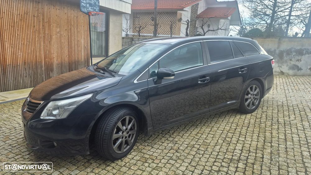 Toyota Avensis SW 2.0 D-4D Exclusive +Pele+GPS - 2