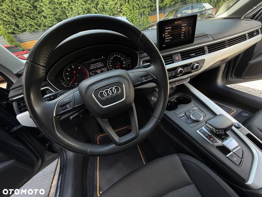 Audi A4 Limousine 2.0 TFSI ultra S tronic design - 30