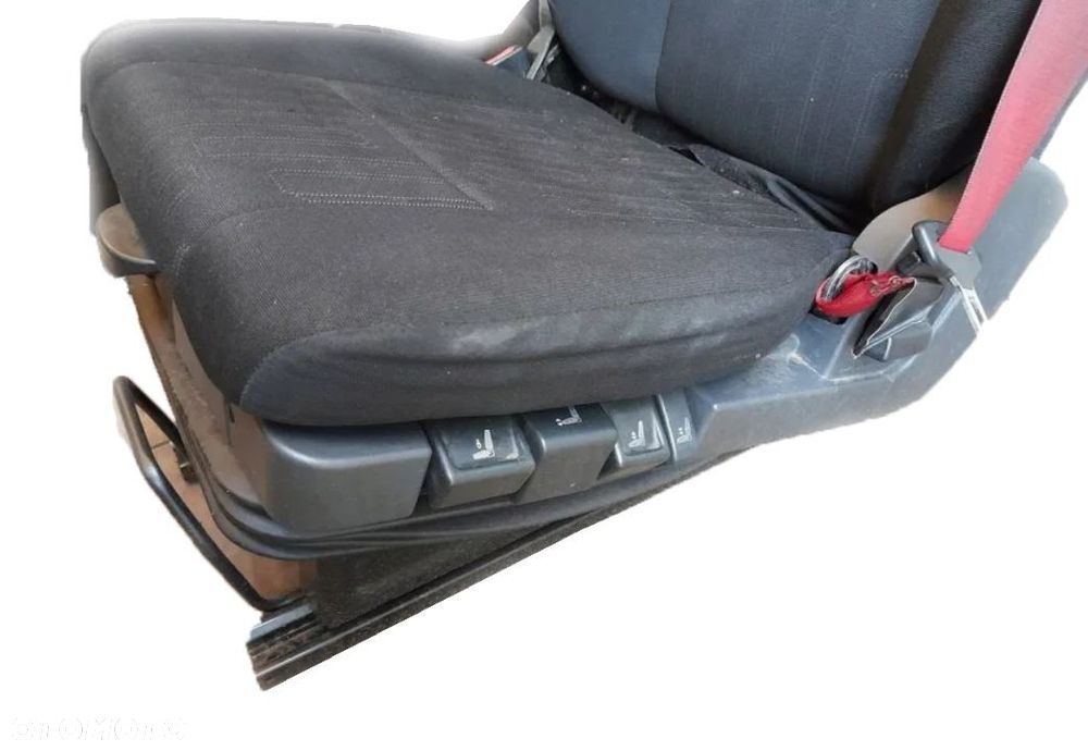 FOTEL KIEROWCY MERCEDES ATEGO III 3 EURO 6 - 3