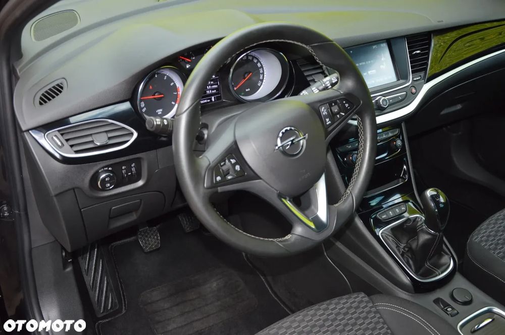 Opel Astra - 11