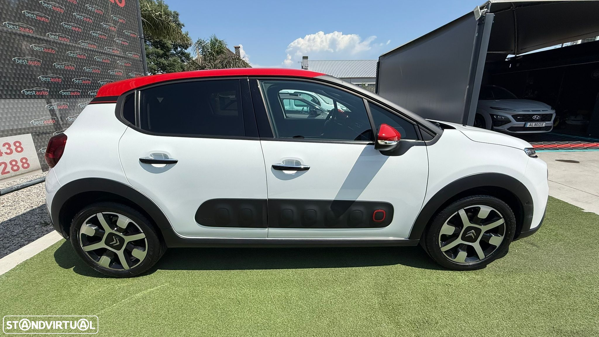 Citroën C3 1.2 PureTech Shine - 4