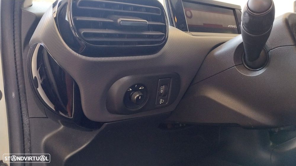 Citroën C4 Cactus 1.2 PureTech Feel EAT6 - 5