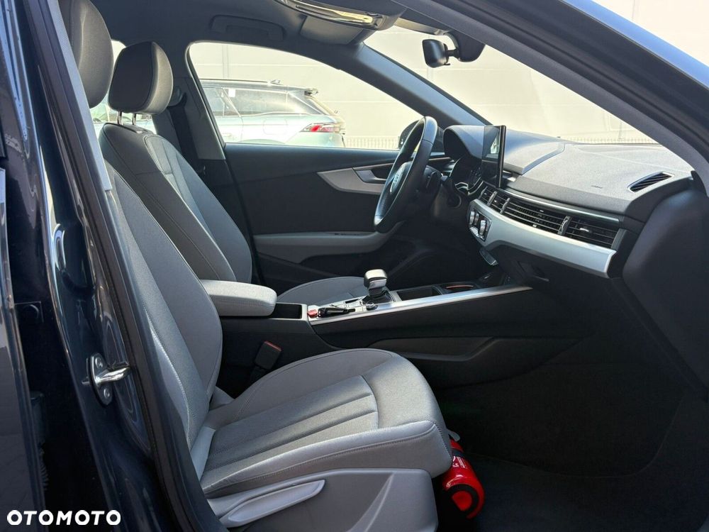 Audi A4 Limousine 35 TFSI mHEV Advanced S tronic - 12
