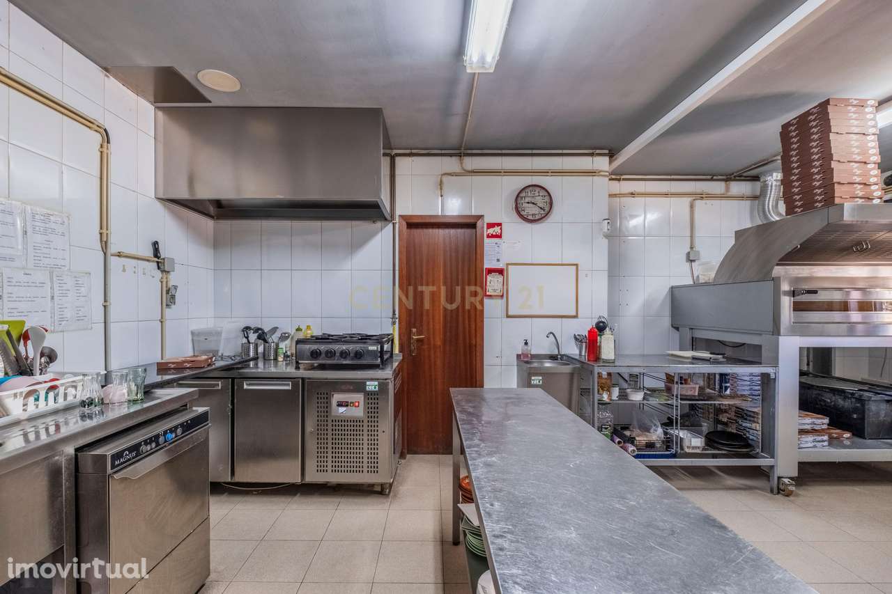 Trespasse de Pizzaria com esplanada em Águas Santas - Grande imagem: 4/34