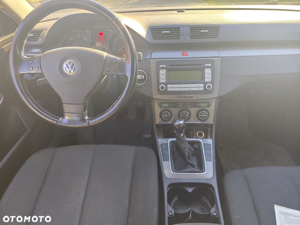 Volkswagen Passat - 5