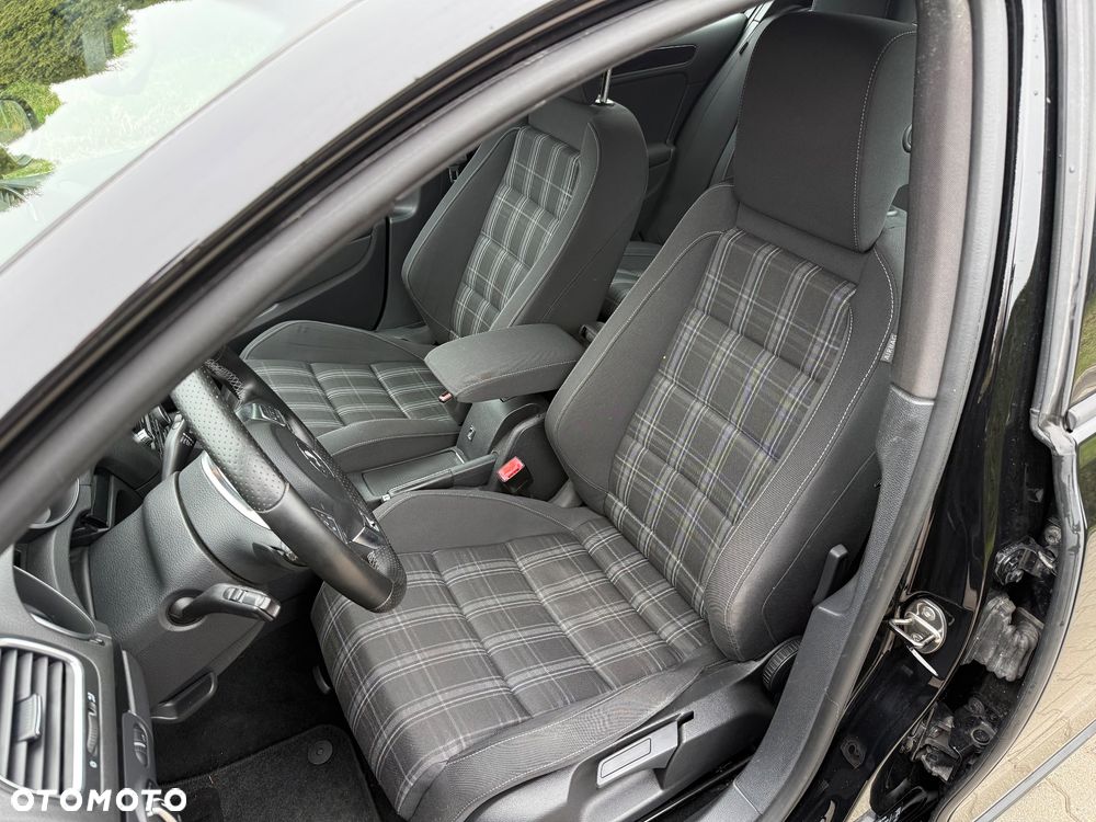 Volkswagen Golf 2.0 TDI GTD DSG - 10