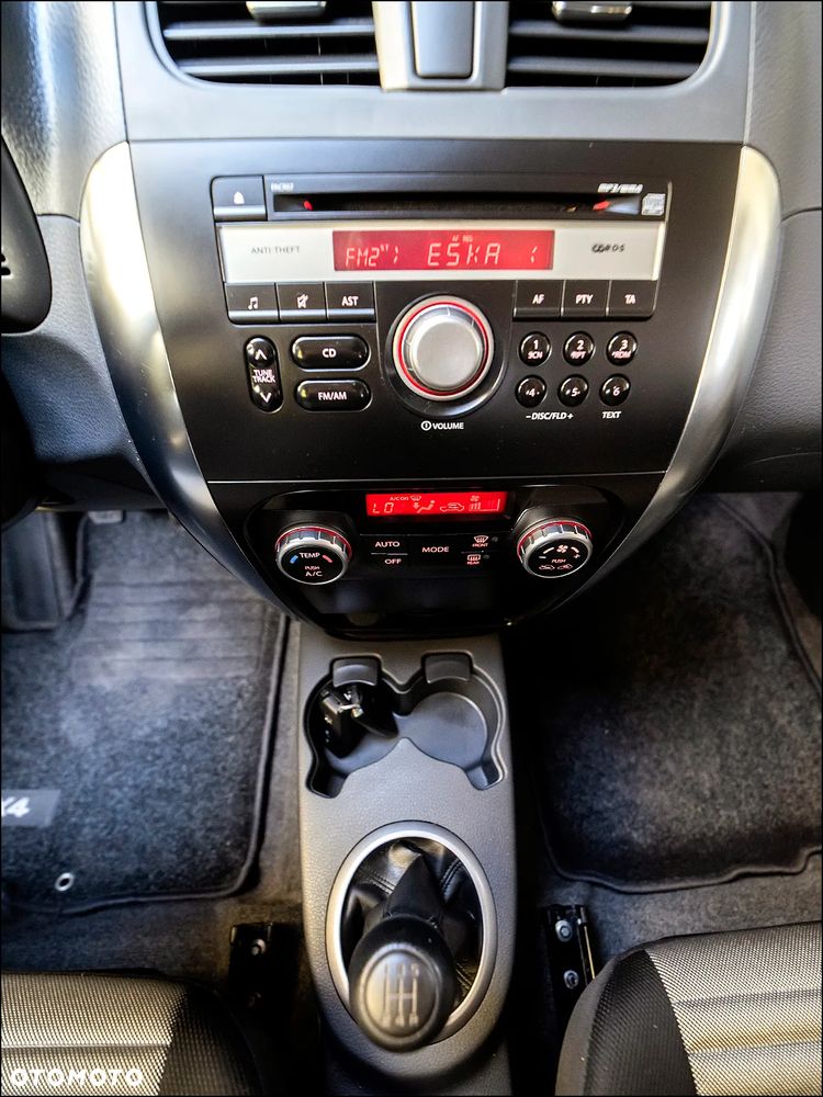 Suzuki SX4 - 25