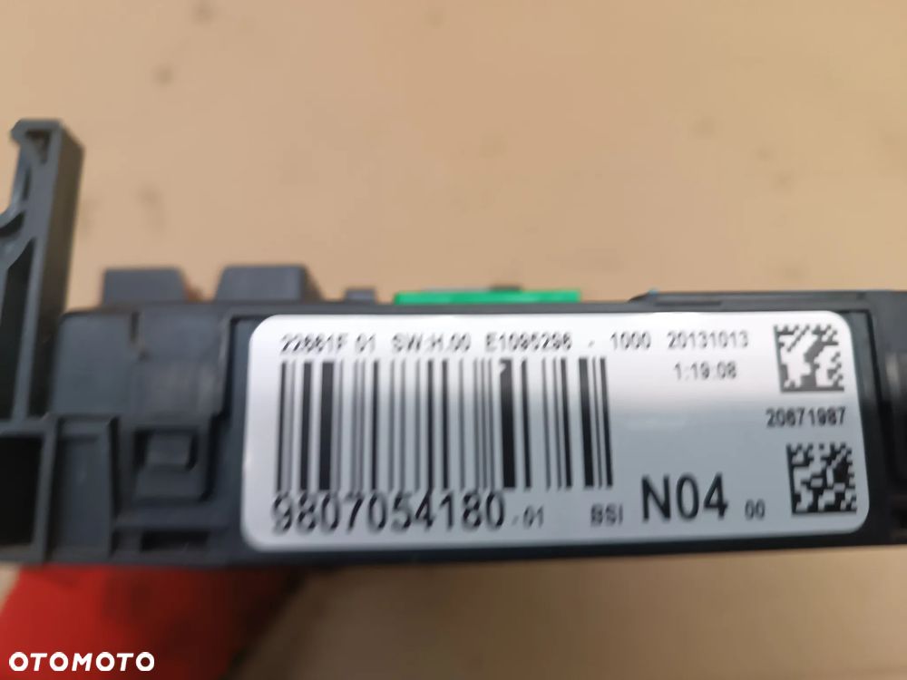 SKRZYNKA BEZPIECZNIKÓW MODUŁ BSI N04 9807054180 CITROEN PEUGEOT - 2