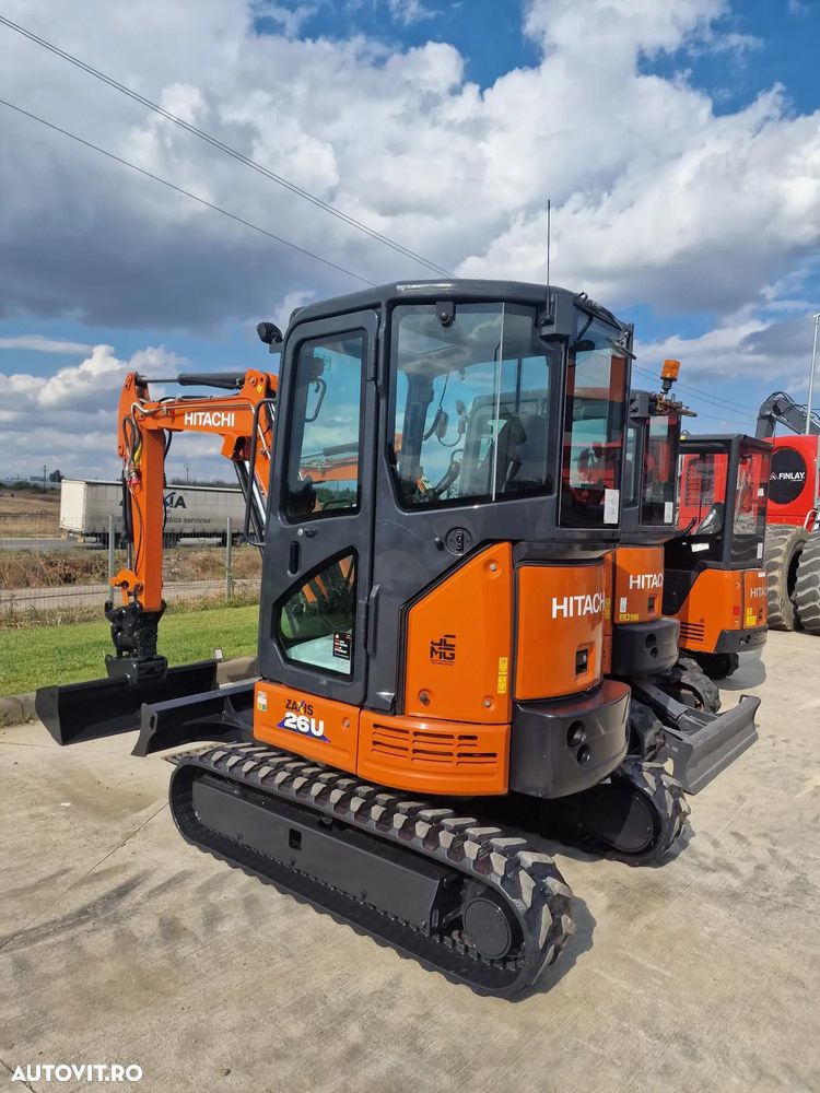 Hitachi 2,7t, CUPLA RAPIDA cu INCLINARE CUPE, 2021, 627h, cupe 400mm, 600mm, taluz NOI, senile 80% bune, inst picon, latime 1,5m, Ad sapare 3m, ridica 1,5t, motor 21CP, Produs in JAPONIA, posiblitate leasing 4 ani, CA NOU-PROMOTIE 32.900 EUR+Tva - 26