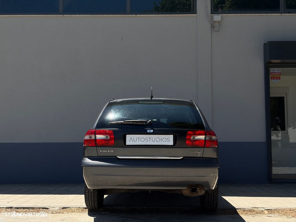 Volvo V40 1.6 Base - 15