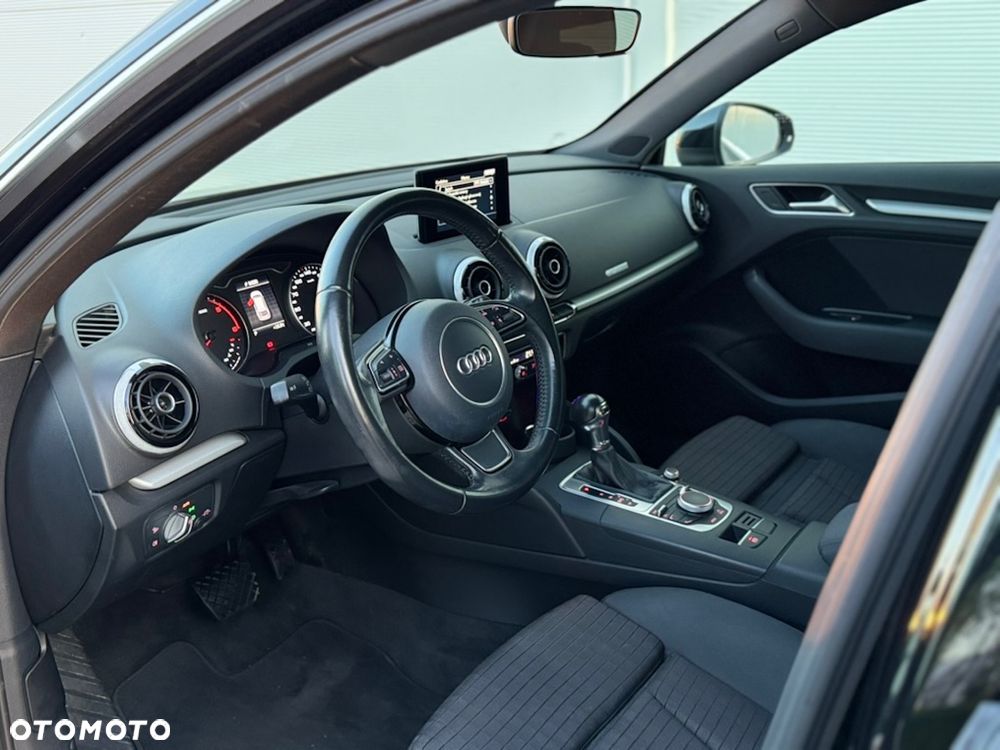 Audi A3 Sportback 2.0 TDI (clean diesel) S tronic S line Sportpaket - 8