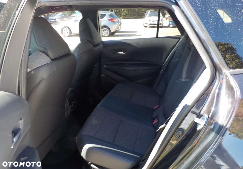Toyota Corolla - 18