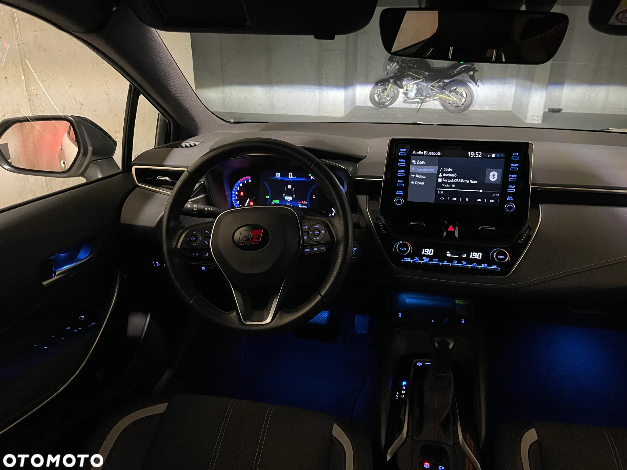 Toyota Corolla - 7
