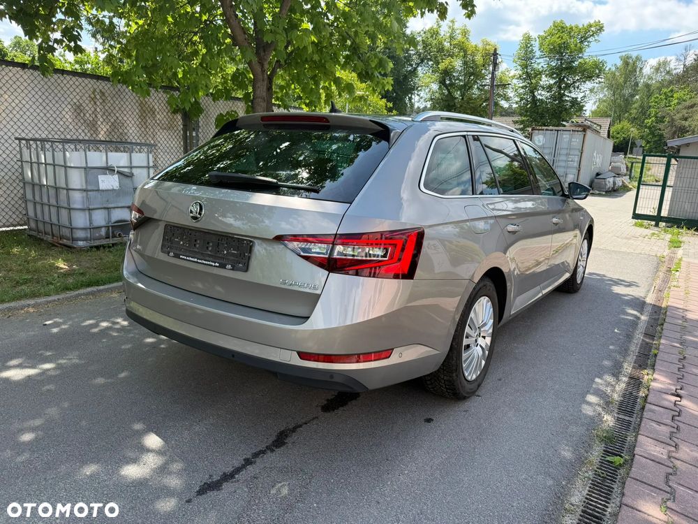Skoda Superb 2.0 TDI L&K DSG - 7