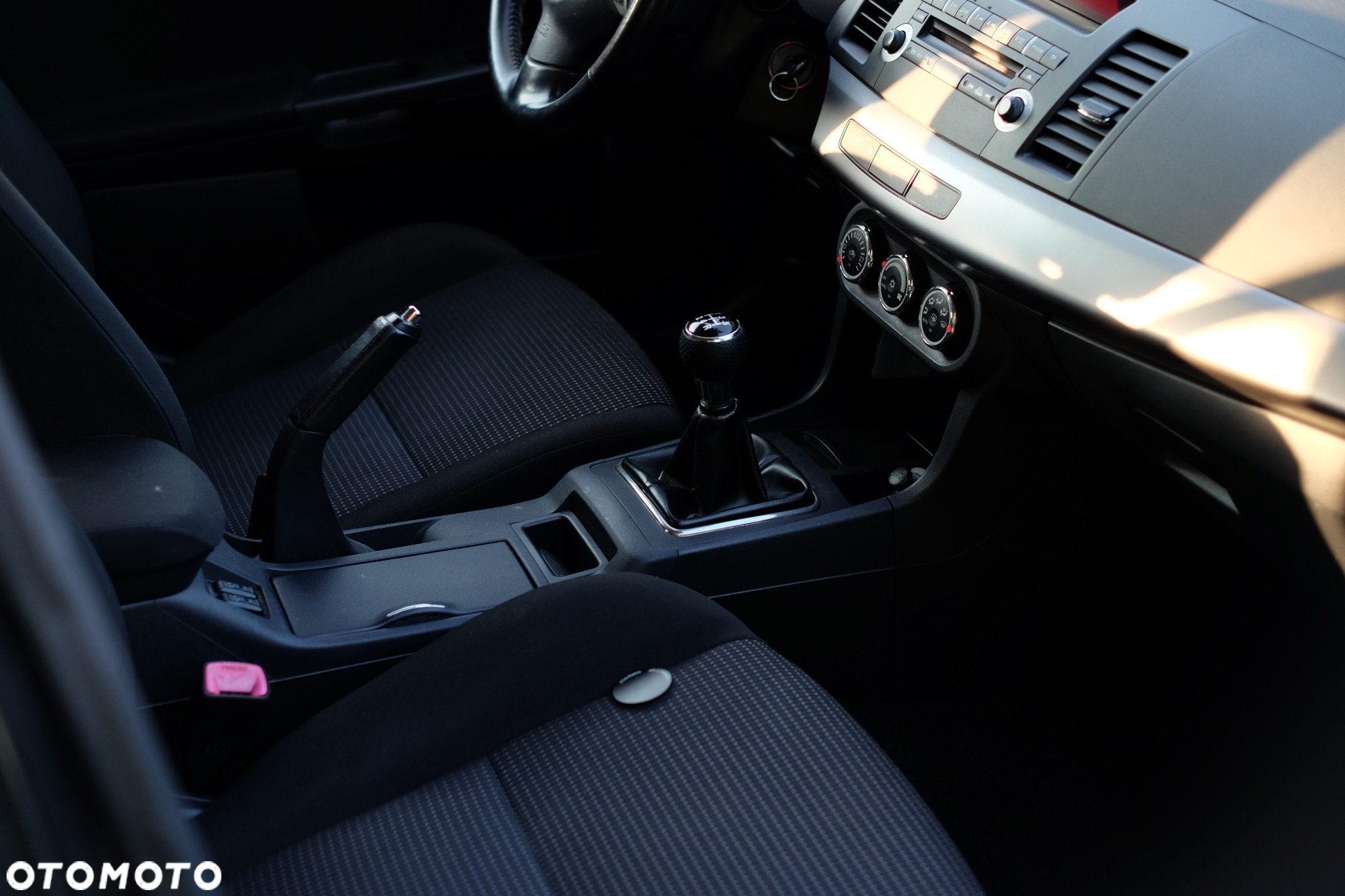Mitsubishi Lancer - 9
