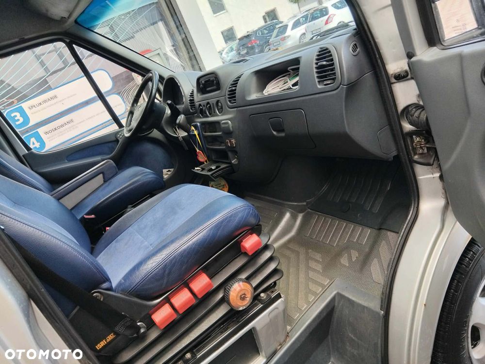 Mercedes-Benz Sprinter - 3