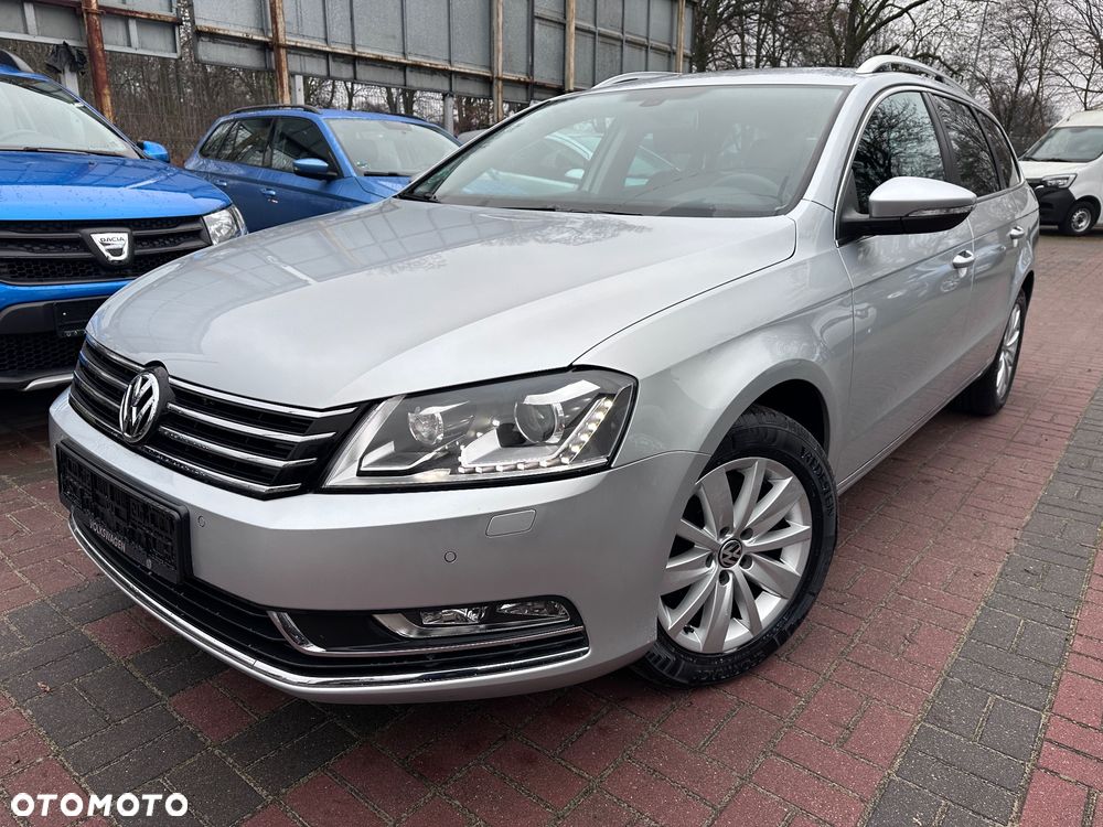 Volkswagen Passat - 1