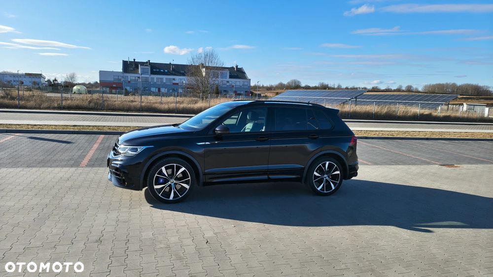 Volkswagen Tiguan - 1