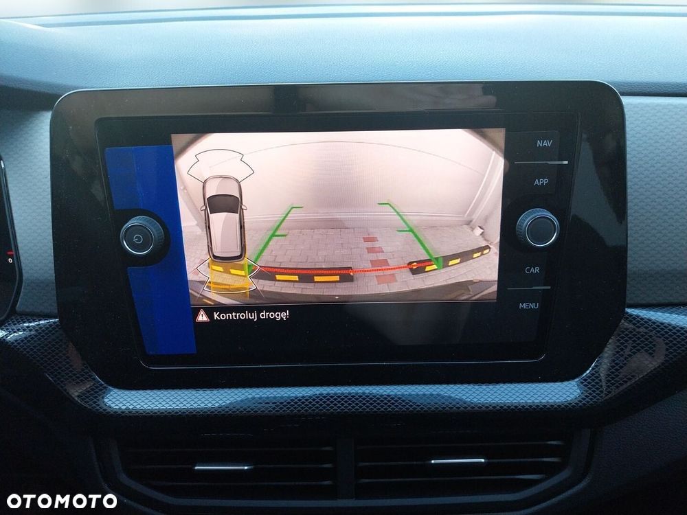 Volkswagen T-Cross - 17