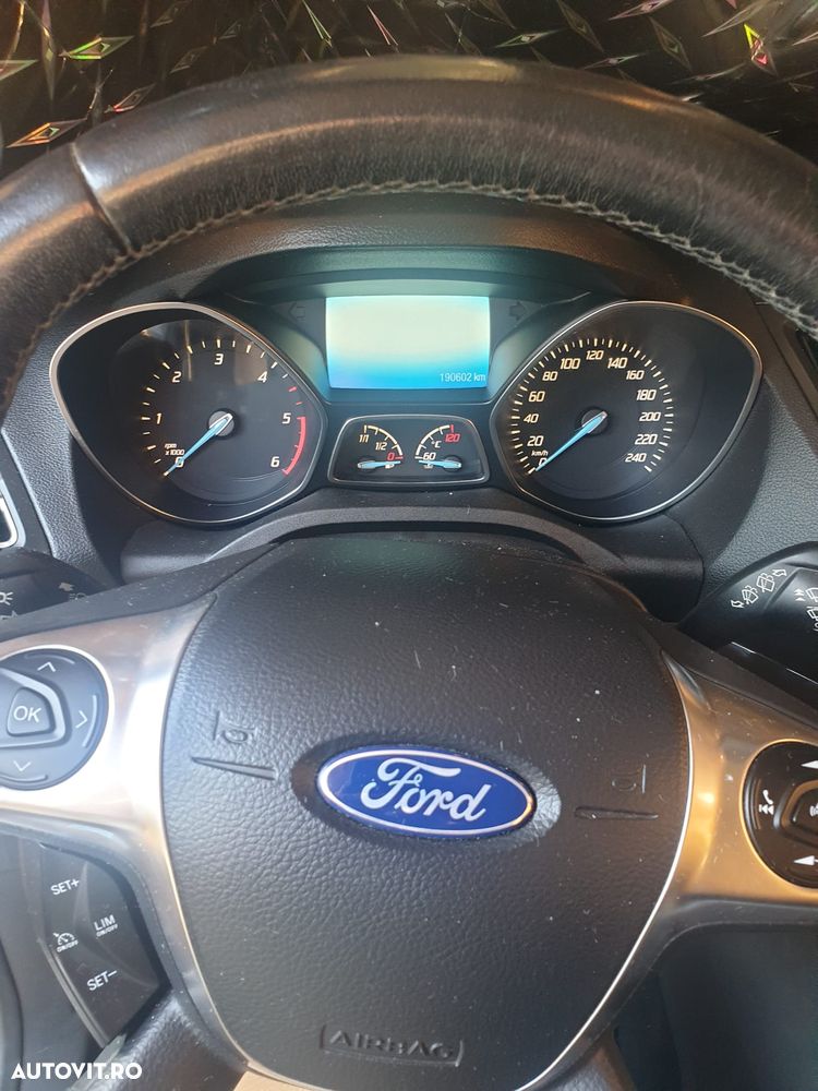 Ford Kuga 2.0 TDCi 4WD Powershift Titanium - 8