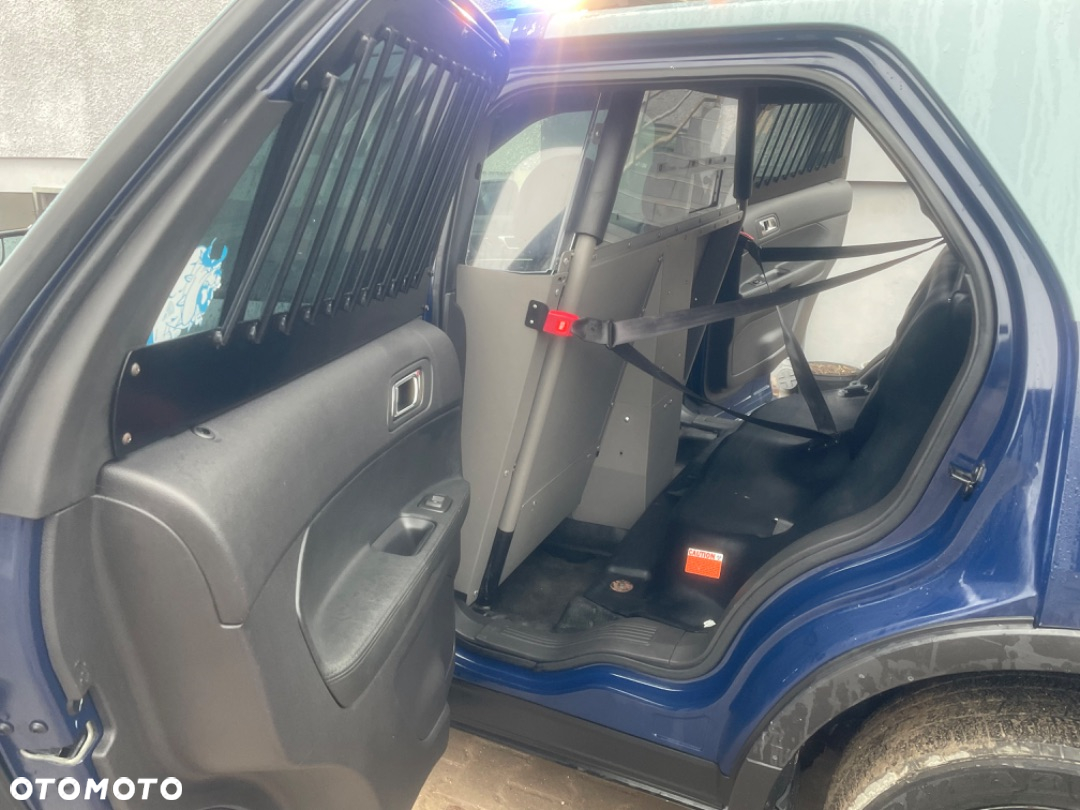 Ford Explorer - 8