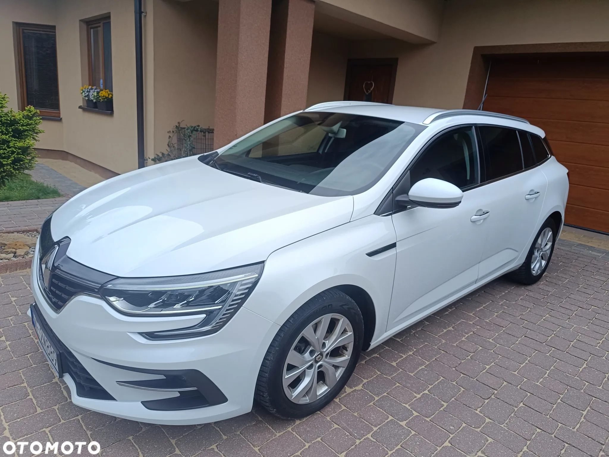 Renault Megane 1.5 Blue dCi Zen - 2