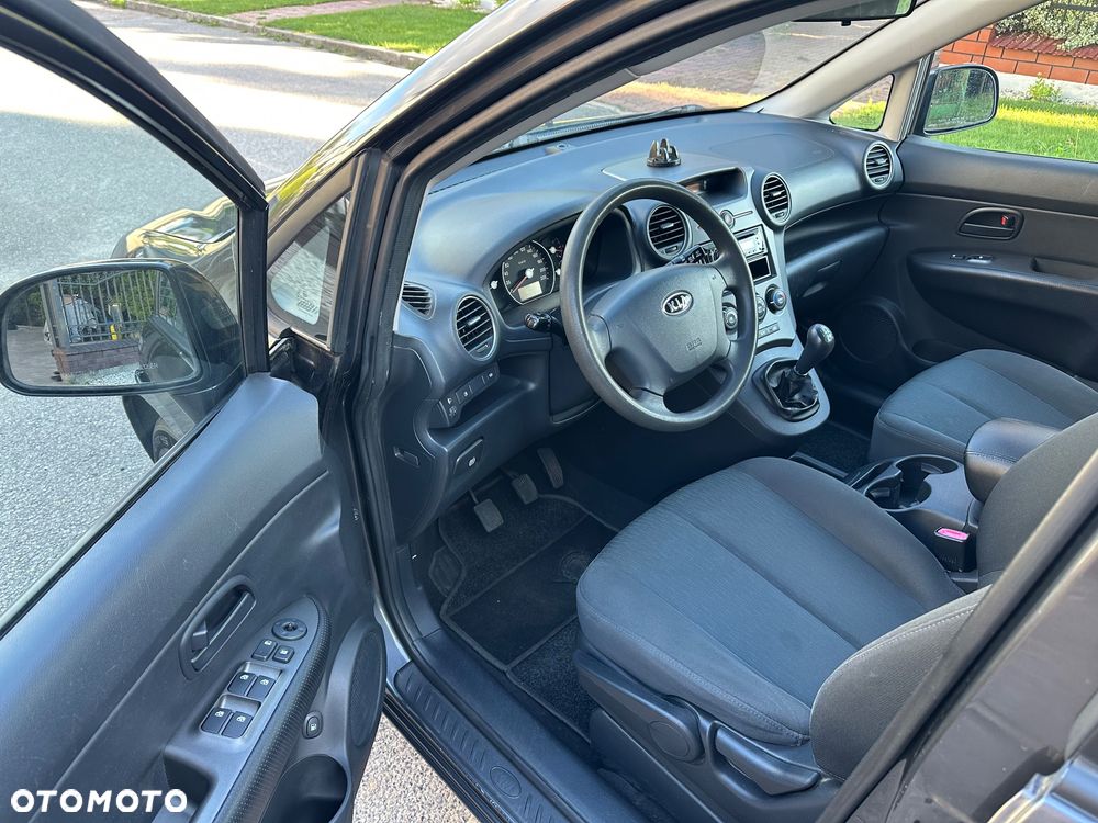 Kia Carens 2.0 EX - 16