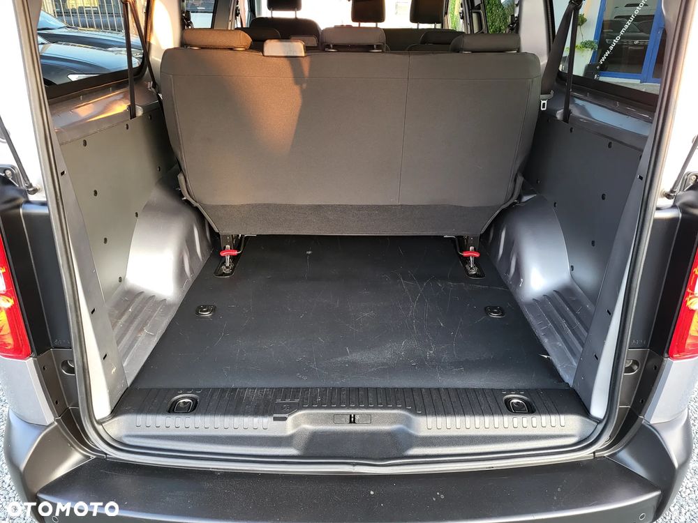 Opel Vivaro Kombi Extra Long 2,7t Enjoy - 25