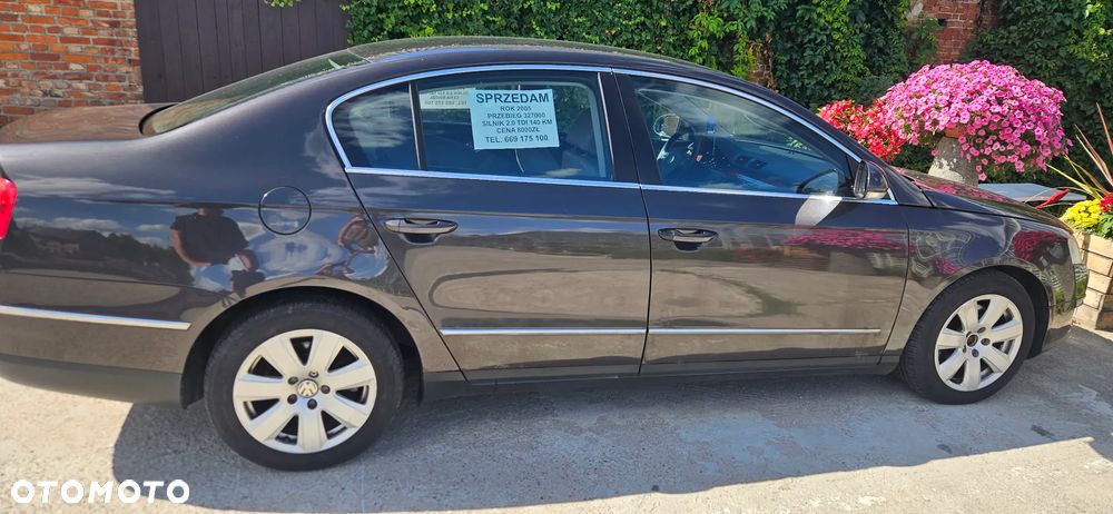 Volkswagen Passat 2.0 TDI Comfortline - 3