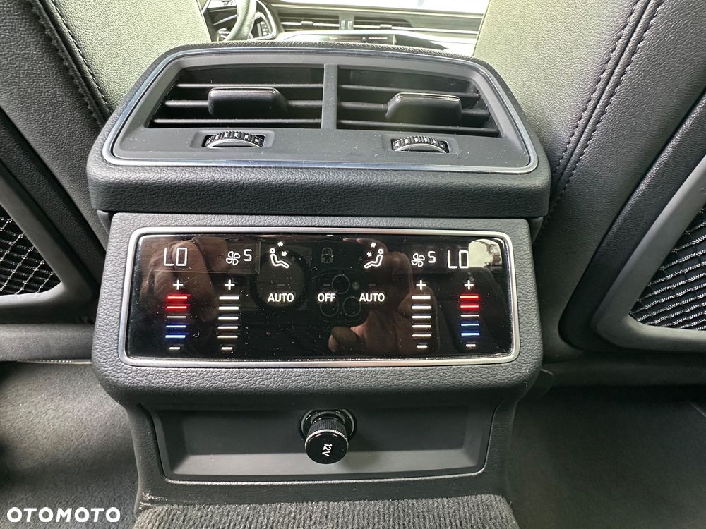 Audi A6 Avant 40 TDI quattro S tronic S line - 24