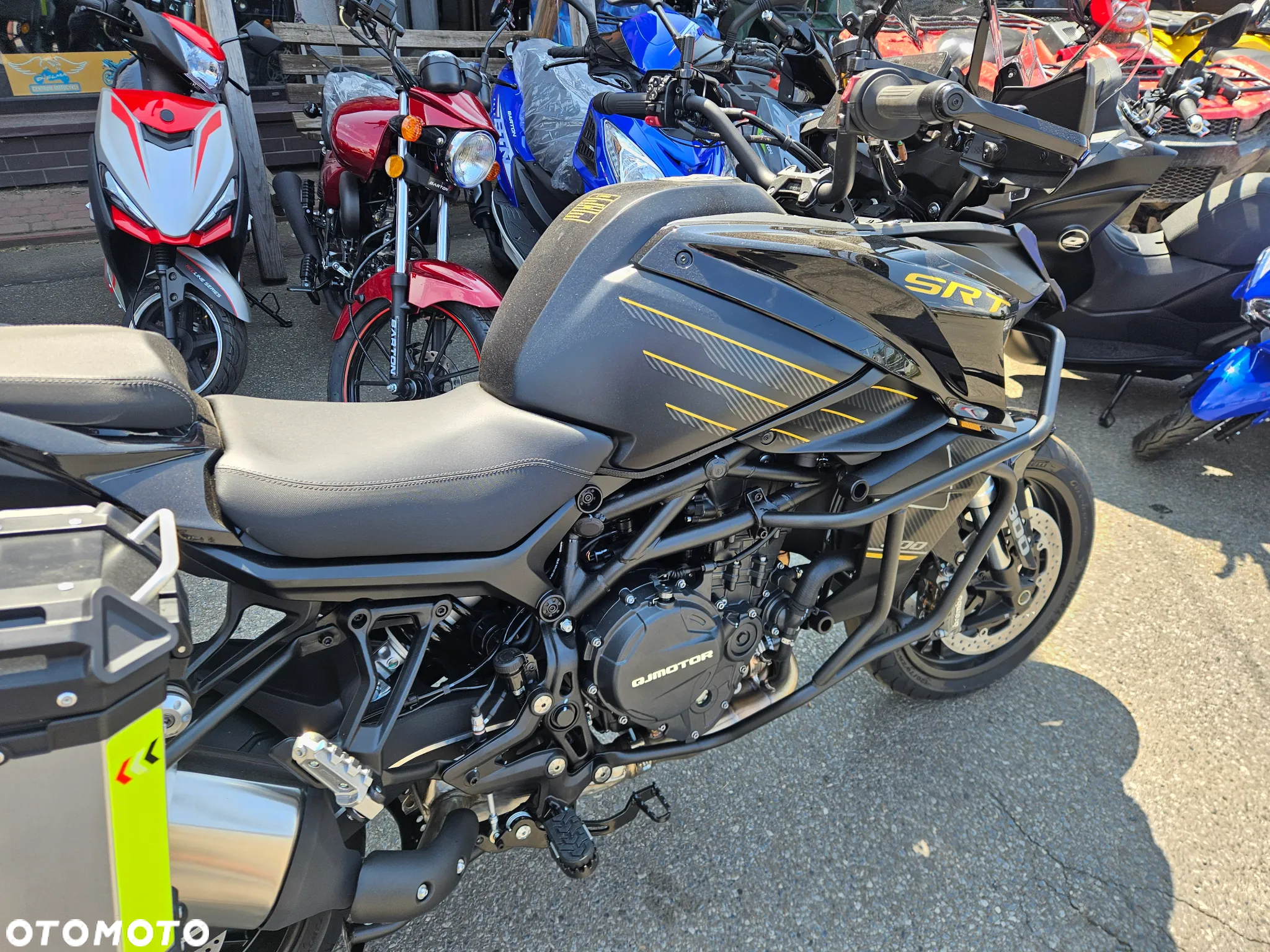 QJMOTOR 900 S - 14