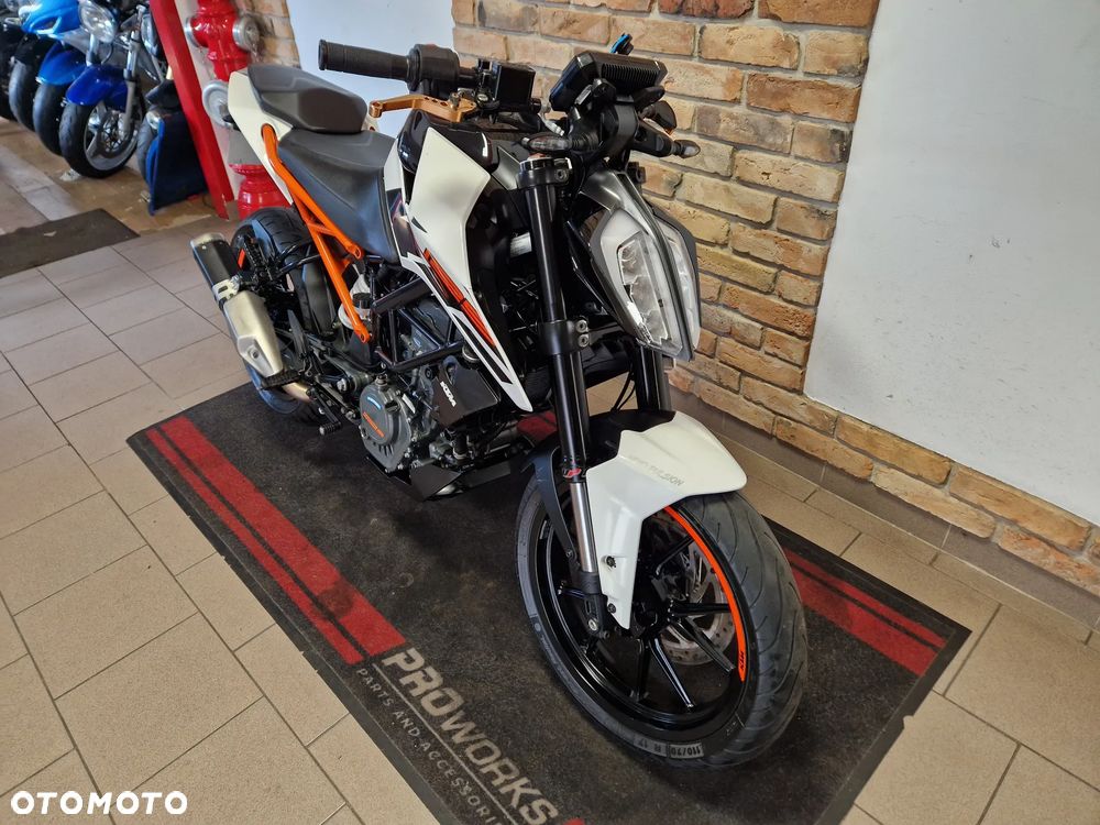 KTM Duke 125