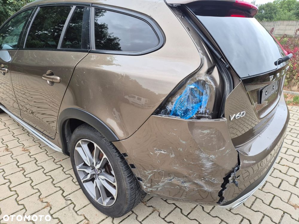 Volvo V60 Cross Country D4 AWD Geartronic Momentum - 14