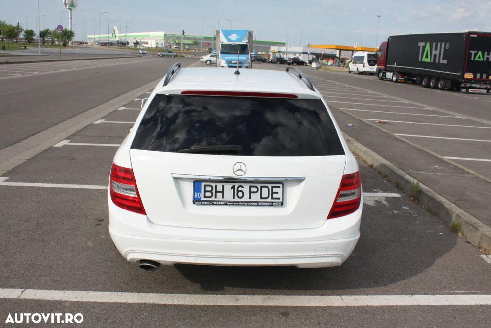 Mercedes-Benz C 220 CDI DPF (BlueEFFICIENCY) - 3