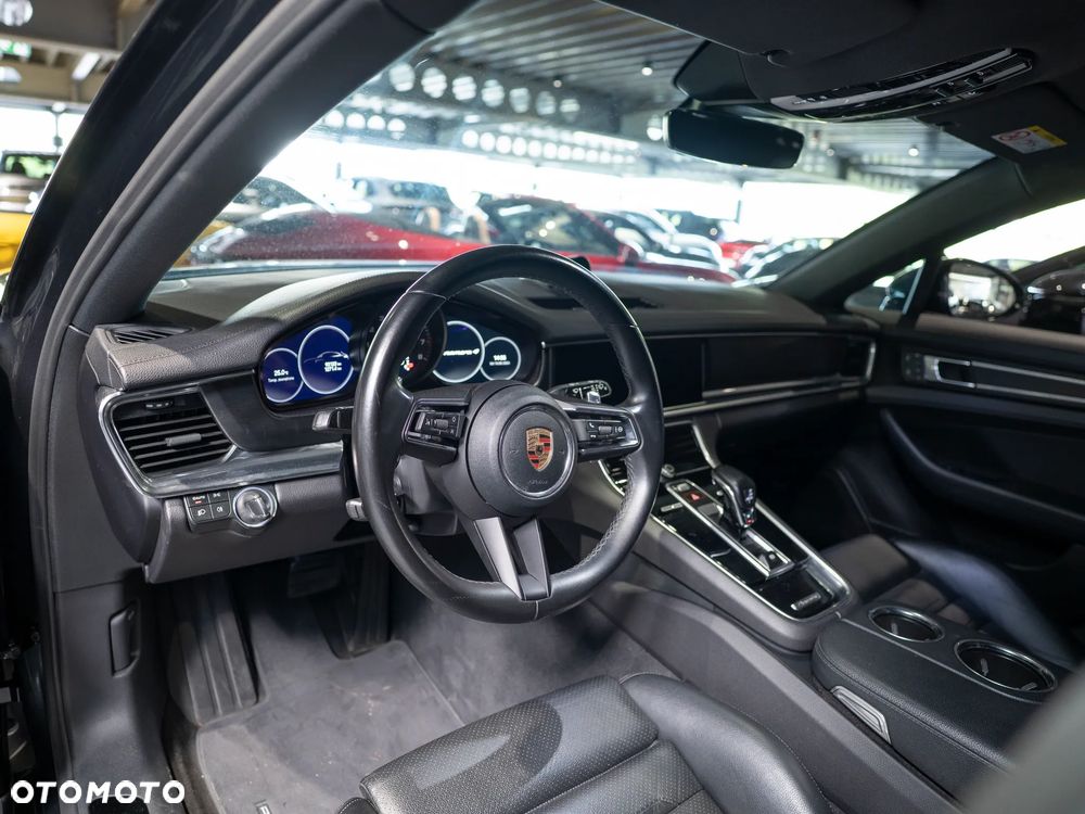 Porsche Panamera 4 Platinum Edition - 15