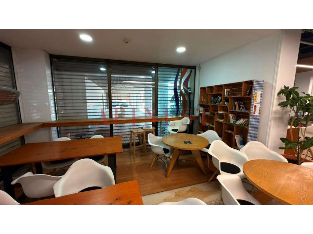OPORTUNIDADE ÚNICA EM LISBOA - LOJA COMERCIAL DE SONHO JUNTO À GULB... - Grande imagem: 4/11